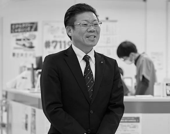 小山 明英